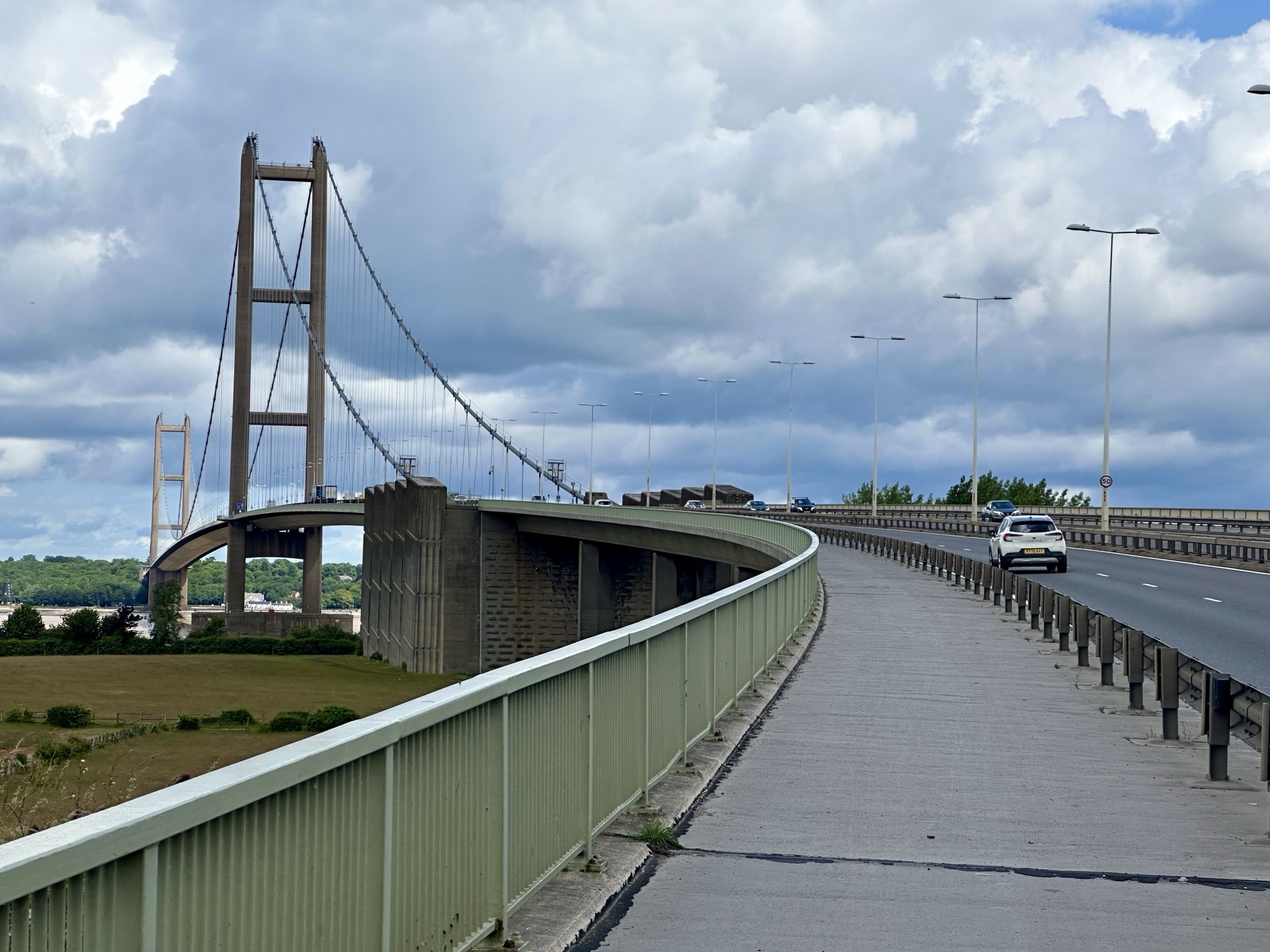Day 222: New Holland to Paull via Humber Bridge 3000 miles and 6.5 million steps